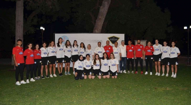 Kahramanmaraş GSK kadın voleybol takımı'nın isim sponsoru 'Alpedo' oldu