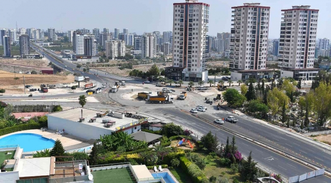 Mersin'de 36. Cadde ile 13. Cadde kesişimi trafiğe kapatıldı