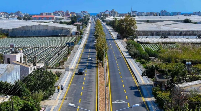 Anamur'da 3 önemli cadde yenilendi