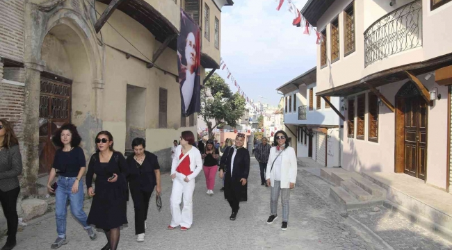 Adana'da tarihi evlerin olduğu sokaklar düzenlenip, turizme kazandırılıyor