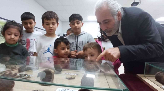 Çanakkale Gezici Müzesi Mersin'de büyük ilgi gördü