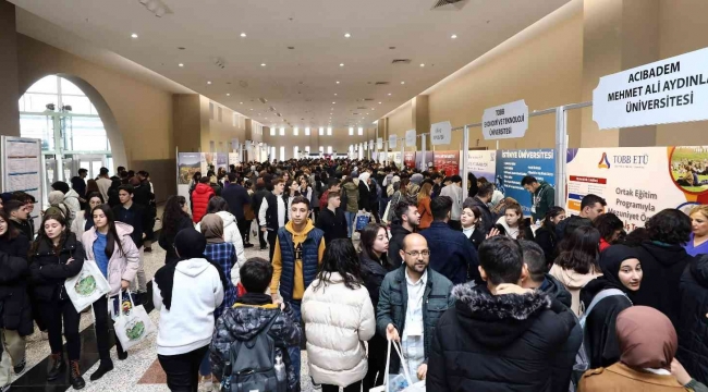 Gaziantep üniversite bölüm tanıtım ve kariyer Fuarı'na yoğun ilgi