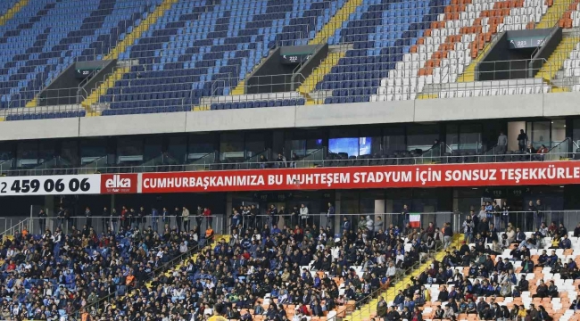 Adana Demirsporlu taraftarlar, Sampdoria maçında takımını yalnız bıraktı