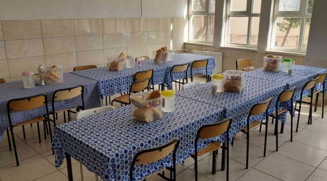 Adana Pozantı'da 416 öğrenci taşımalı eğitim ve ücretsiz yemekten faydalanıyor