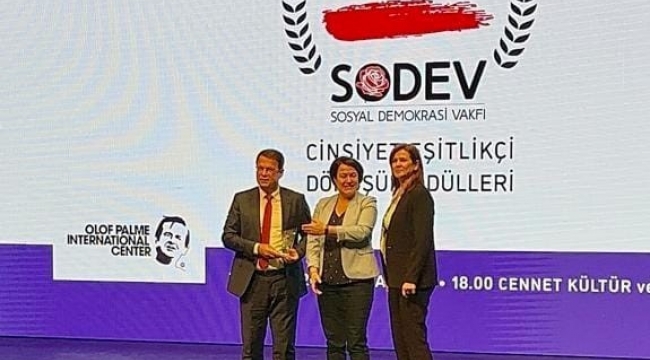Başkan Eryılmaz'ın kadın istihdamı projesine ödül