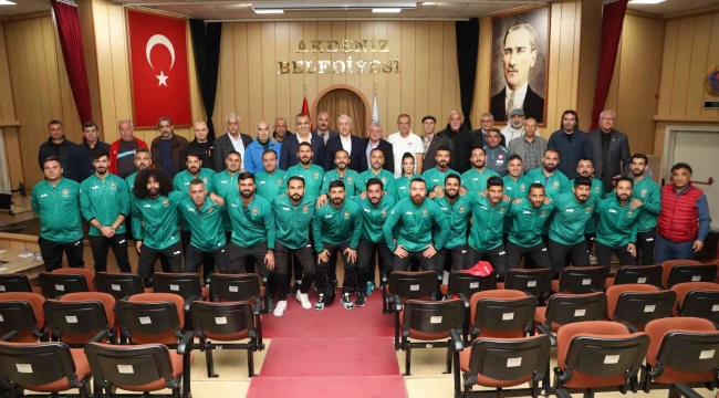 Başkan Gültak: "Akdeniz'deki spor yatırımları devam edecek"