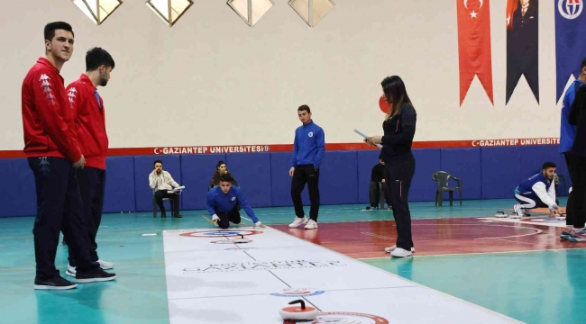 GAÜN takımlarından floor curling Türkiye şampiyonasına damga