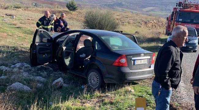 Gaziantep'te 2 otomobil kafa kafa çarpıştı: 3 yaralı