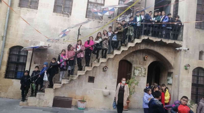 Minik öğrenciler Gaziantep'i mercek altına aldı