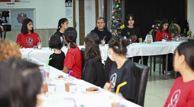 Seçer: "Amacımız çiçeklerimizin iyi bir birey olarak yetişmelerini sağlamak"