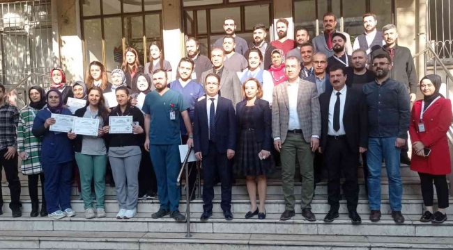 Yoğun bakım hemşerilerine sertifikaları verildi