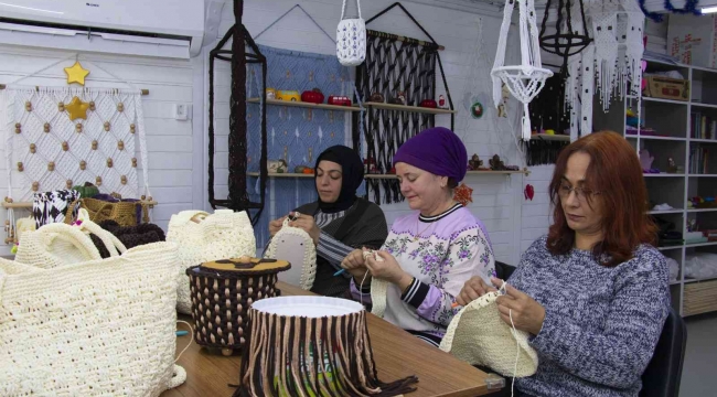 Engelsiz Yaşam Parkında annelere makrome eğitimi