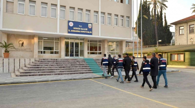 Mersin'de DEAŞ operasyonu: 3 gözaltı