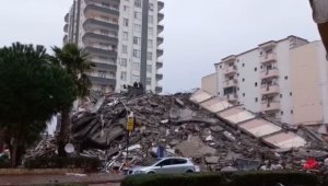 Adana'da 11 bina yıkıldı, 10 kişi hayatını kaybetti