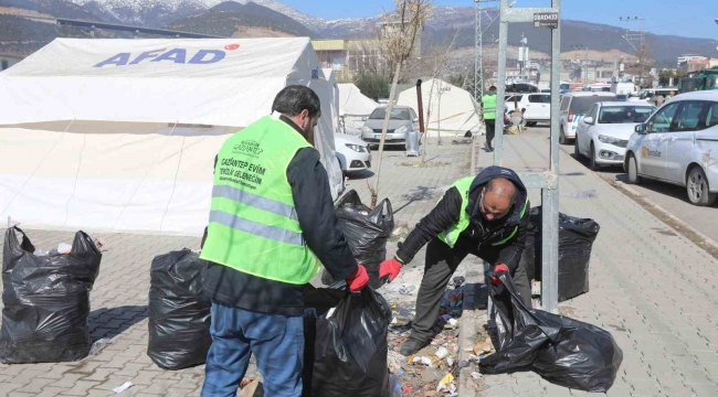 Büyükşehir depremin yaralarını sarmak için yoğun çaba harcıyor