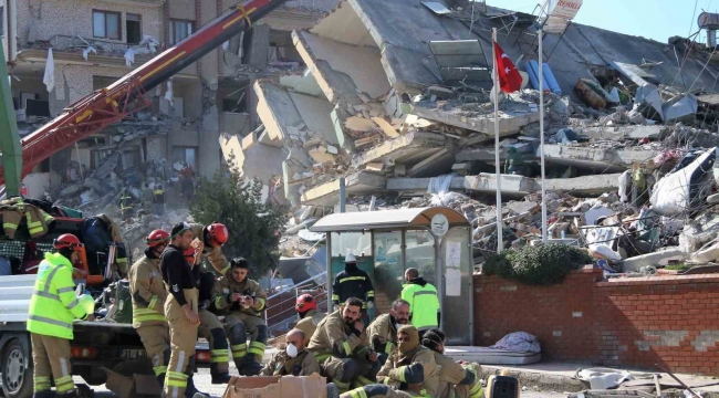 Kocaeli'den gelen ekip acı gerçeği ortaya çıkardı: Binalarda deniz kumu kullanılmış