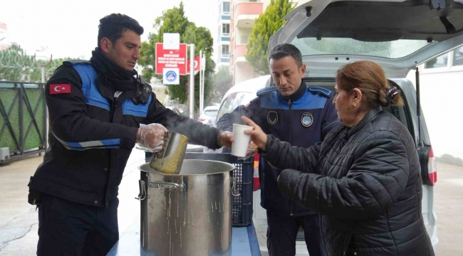 Tarsus Belediyesi depremzedeler için seferberliğini sürdürüyor