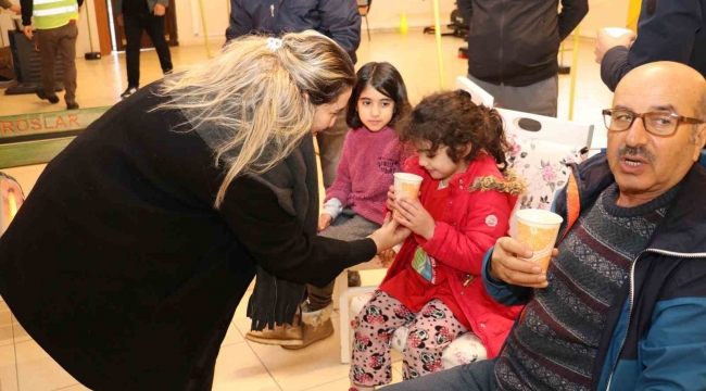 Toroslar Belediyesi depremden etkilenen vatandaşların yanında