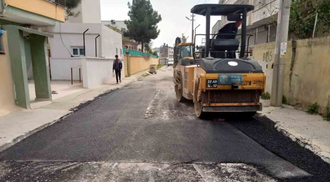 Akdeniz'de yol çalışmaları sürüyor