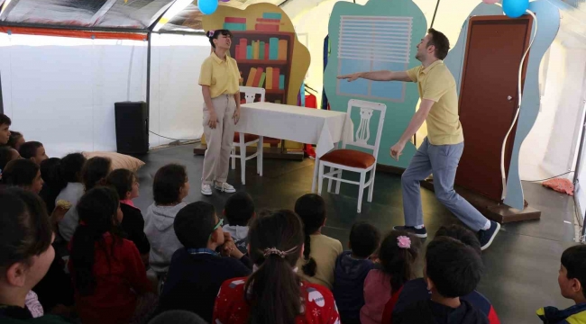 Berko Çocuk Tiyatrosu, Hatay'da depremzede çocuklara moral oldu