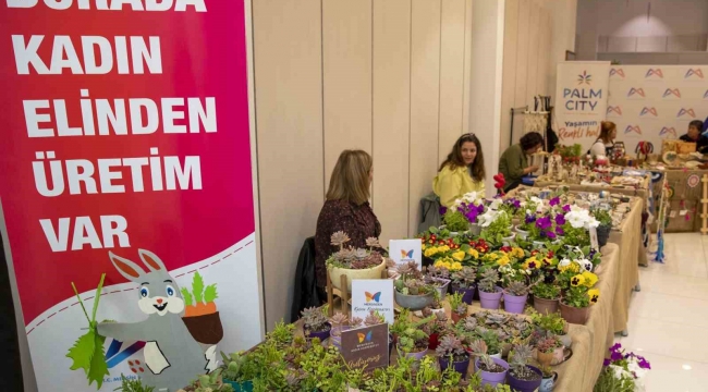 Çiçek üreticisi kadınlar, çiçek pazarında buluşuyor