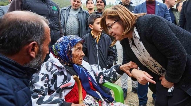 Deprem bölgesinde çilek üretimine destek