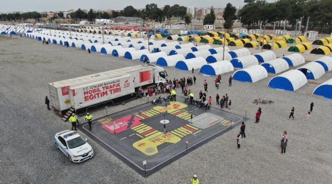 Depremzede çocuklara uygulamalı trafik eğitimi