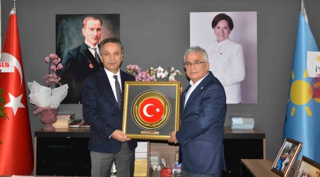 Karslıoğlu: "Belediye meclisinde ve milletvekilliğinde işin uzmanı temsilciler olmalıdır"