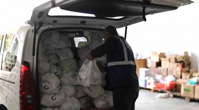 Köylerde yaşayan depremzedelerin ihtiyaçları karşılanıyor