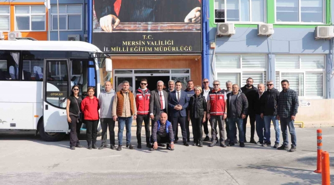 Mersin'den 15 gönüllü öğretmen depram bölgesine uğurlandı