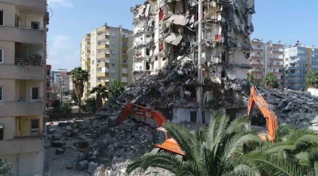 Osmaniye'de acil yıkımı kararlaştırılan 469 binadan 206'sı yıkıldı