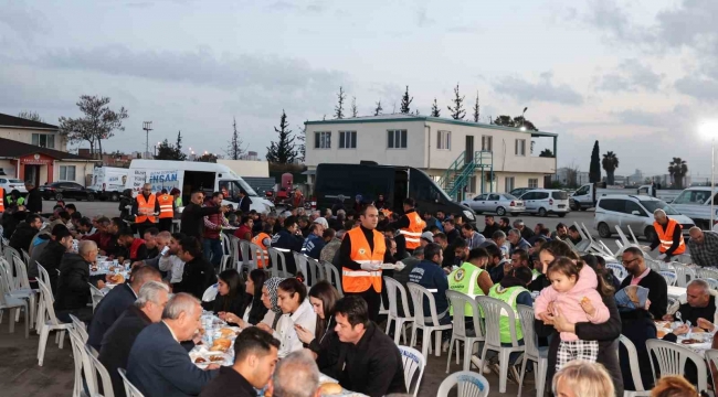 Başkan Kocaispir, işçilerle iftarda buluştu