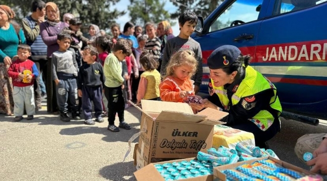 Hatay'da Jandarmadan çocuklara bayram sürprizi