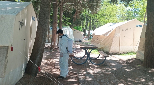 Kahramanmaraş'ta geçici barınma merkezlerini dezenfekte ediliyor
