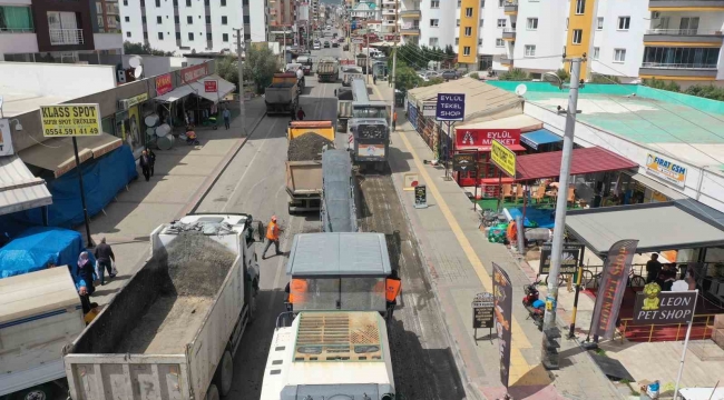 Mersin'de yol ve asfalt çalışmaları sürüyor