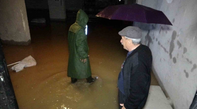 Mersin'i dolu ve sağanak yağış vurdu