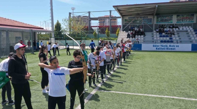 Şahinbey'de okçuluk turnuvası düzenledi