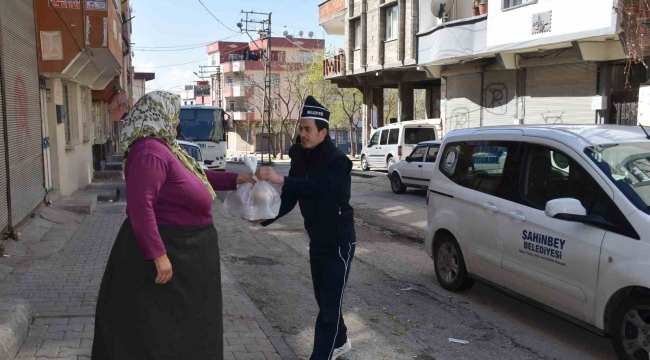 Şahinbey'den ihtiyaç sahibi vatandaşlara sıcak iftar yemeği