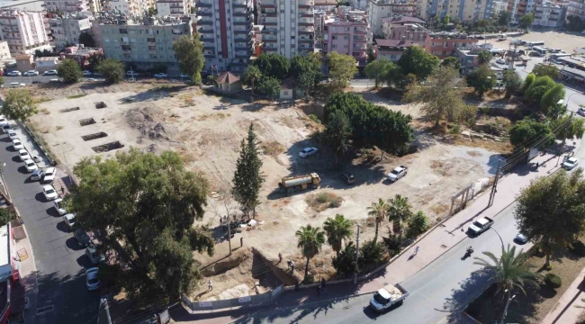 Tarsus'a kent meydanı kazandırılıyor