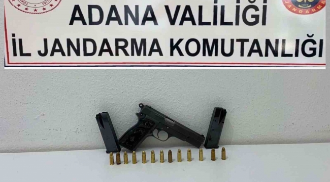 Adana'da jandarma ekipleri uygulama yaptı, aranan 27 şahıs yakalandı