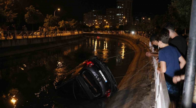 Adana'da otomobil sulama kanalına düştü: 1 ölü, 1 yaralı