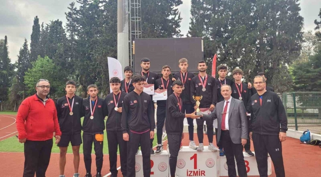 Adanalı öğrenciler atletizmde Türkiye Şampiyonu oldu