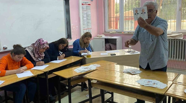 Gaziantep'te oy verme bitti sayım başladı