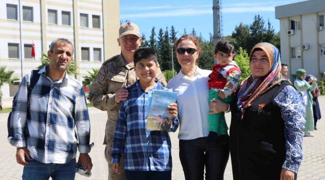 Jandarma özel çocukları unutmadı