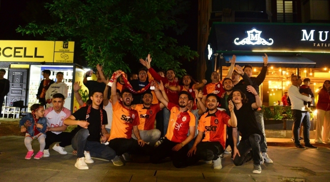 Kahramanmaraş'ta Galatasaray taraftarları şampiyonluğu coşkuyla kutladı