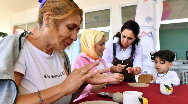 Mersin'de Anneler Günü dolayısıyla atölye etkinliği düzenlendi