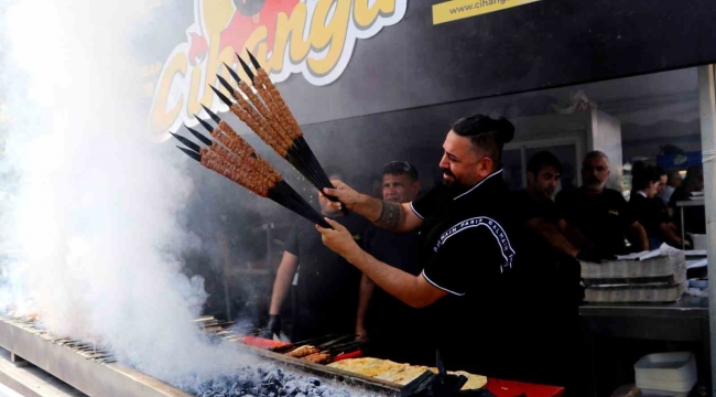 'Cihangir Kebap' Adana Lezzet Festivali'ne damga vurdu