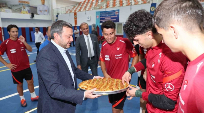 Futsal U19 Milli Takımı Adana'da kamp yapıyor