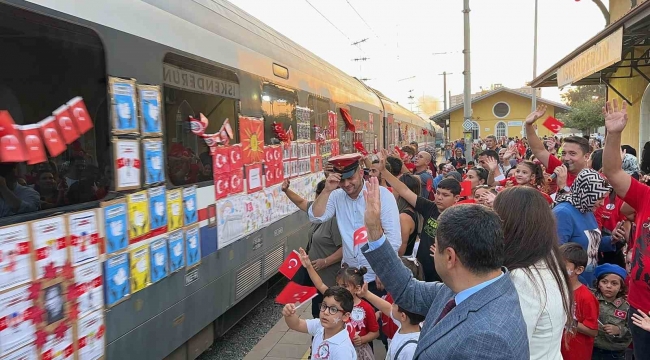 Hatay'da Cumhuriyet treni ile 100. yıl kutlaması gerçekleştirildi