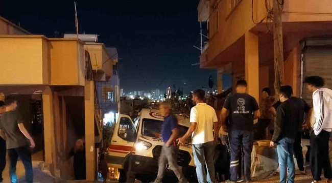 Mahsur kalan ambulans, vatandaşların yardımıyla kurtarıldı